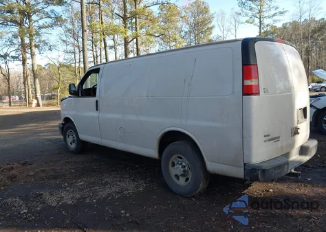 2011 Chevrolet Express 2500 Work Van z USA, uszkodzony, nr VIN 1GCWGFBA7B1166589